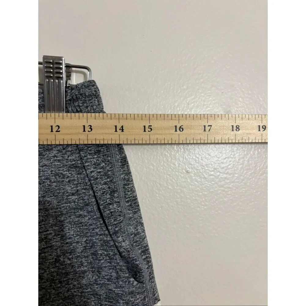 NWOT Vuori Boyfriend Heathered Gray Running Workout Shorts Women's XS